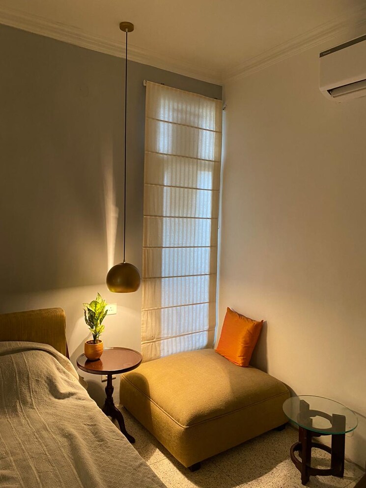 Room, greater kailash ii 3 Bedroom 2000 Sq.Ft. Apartment In Greater Kailash ii Delhi 9309895