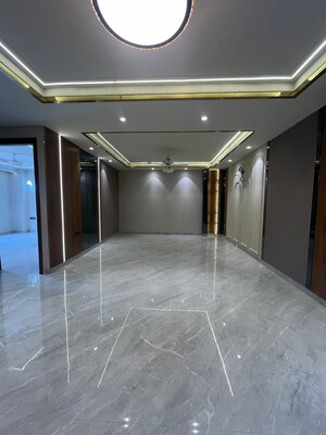 Room in 4 BHK Builder Floor at Ansal Api Versalia 2, Sector 67a – for Sale