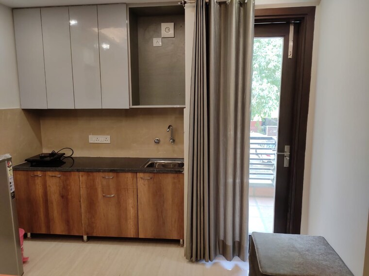 Kitchen, mohit-house 1 RK 800 Sq.Ft. Builder Floor In Sushant Lok I Gurgaon 9309947