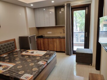 Master Bedroom in 1 RK Builder Floor at Mohit House, Sushant Lok I – for Rent