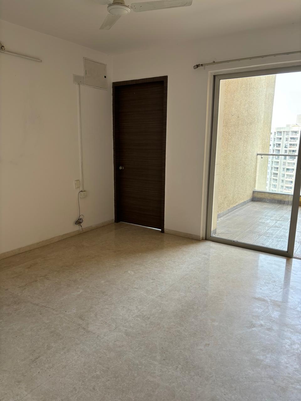 2 BHK + Study Room Apartment For Rent in Zara Rossa