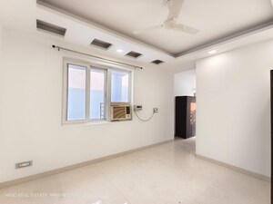 Room in 3 BHK Apartment at Vasant Kunj – for Rent