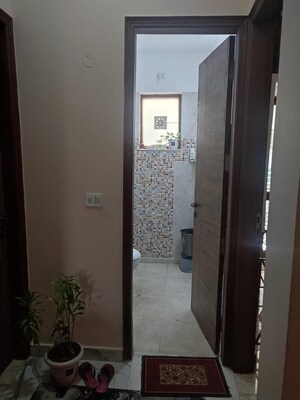 Building Lobby in 3.5 BHK Builder Floor at Sushant Lok 2, Sector 57 – for Rent