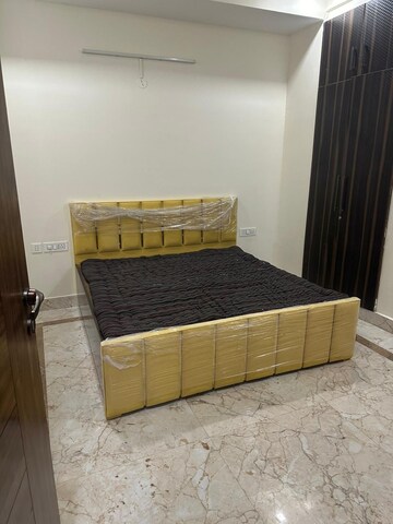Bedroom in 3.5 BHK Builder Floor at Sushant Lok 2, Sector 57 – for Rent