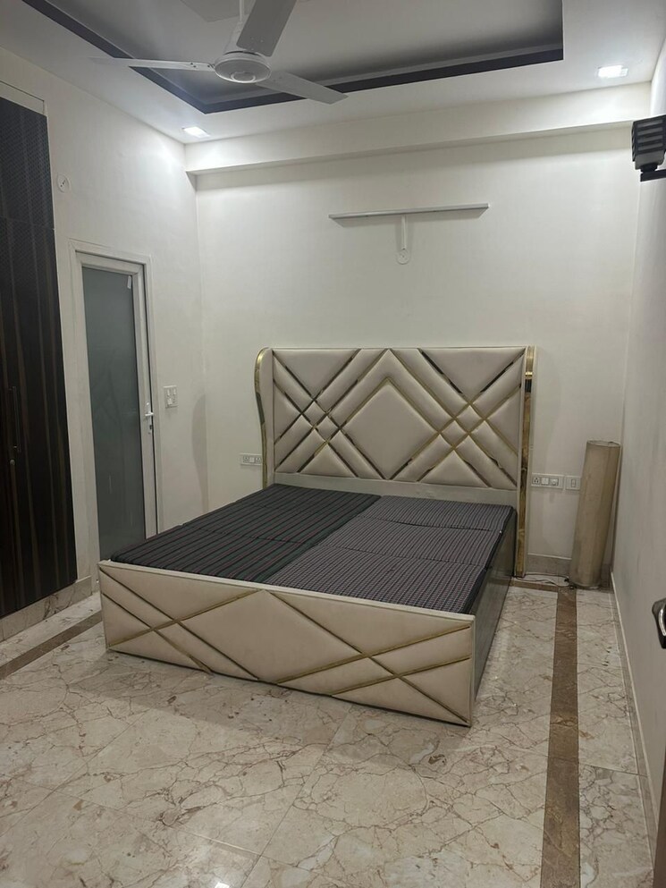 Bathroom, sushant-lok-2 3.5 Bedroom 2700 Sq.Ft. Builder Floor In Sector 57 Gurgaon 9310054