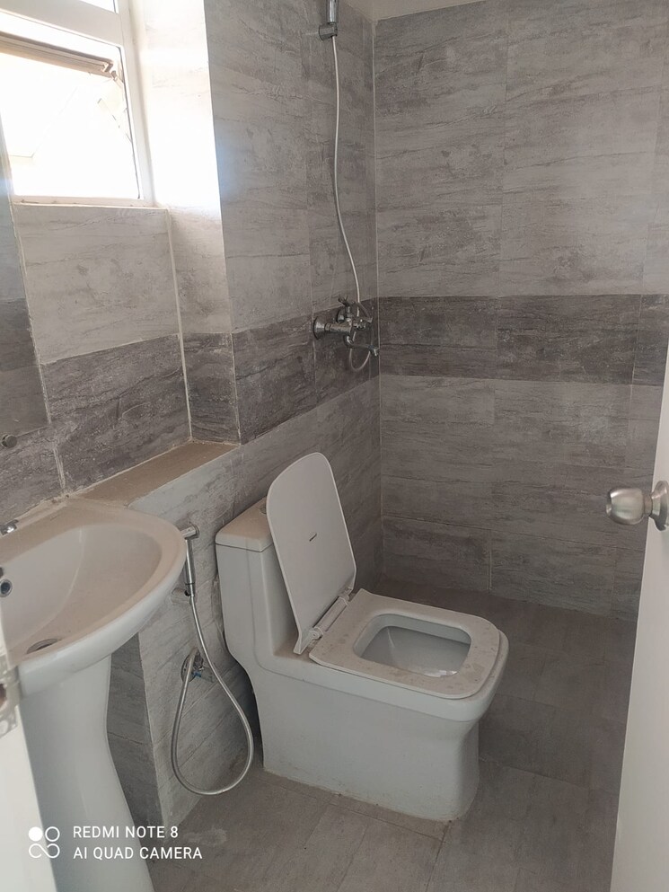 Bathroom, gaurs-siddhartham 3 Bedroom 1195 Sq.Ft. Apartment In Siddharth Vihar Ghaziabad 9310049