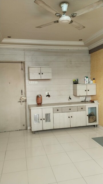 Room in 2 BHK Apartment at Katraj – for Rent