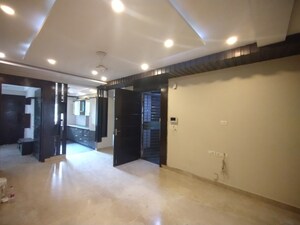 Room in 3 BHK Builder Floor at Ansal Sushant Lok I, Sector 43 – for Rent