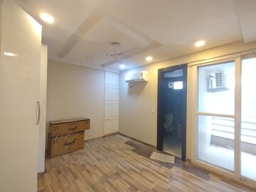 Room in 3 BHK Builder Floor at Ansal Sushant Lok I, Sector 43 – for Rent