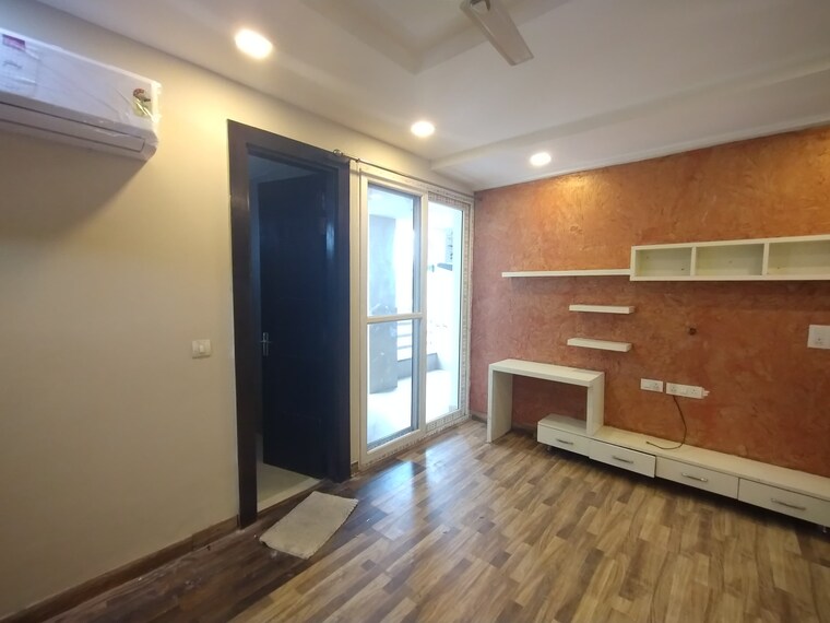 Room, ansal-sushant-lok-i 3 Bedroom 2000 Sq.Ft. Builder Floor In Sector 43 Gurgaon 9310080