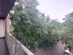 3 BHK Builder Floor – Garden View at Ansal Sushant Lok I, Sector 43 - for Rent