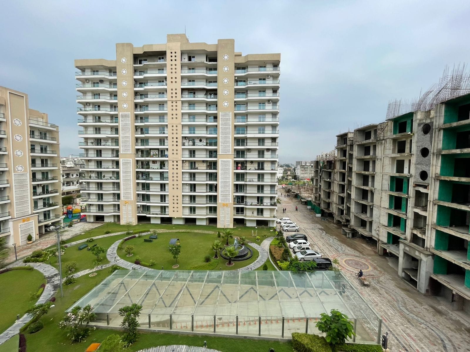 3 BHK Apartment For Sale in VIP Road