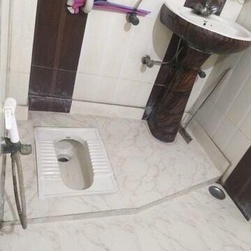 Bathroom in 2 BHK Builder Floor at Laxmi Nagar – for Rent