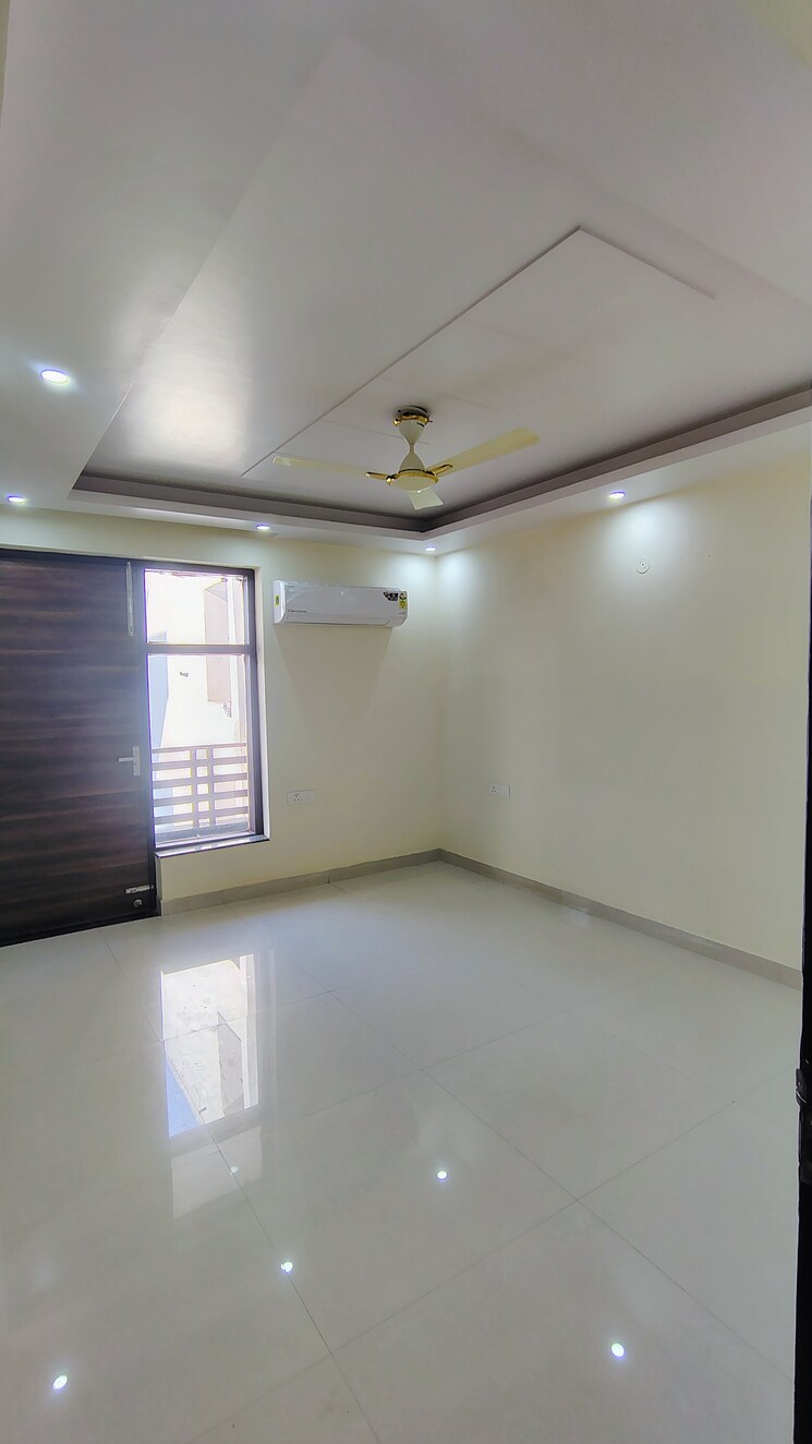 Room, aez-aloha 3 Bedroom 2200 Sq.Ft. Builder Floor In Sector 57 Gurgaon 9310128