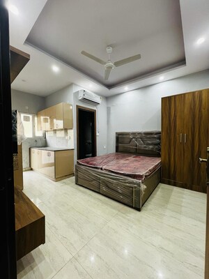 Bedroom in 1 RK Builder Floor at DLF City Gurgaon, Sector 27 – for Rent