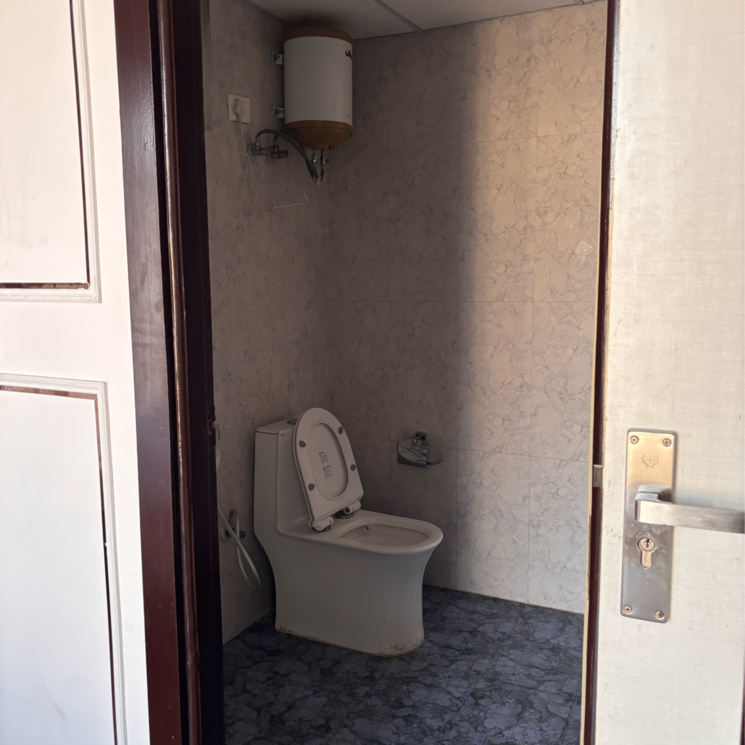 Bathroom, spectrum-metro Studio 600 Sq.Ft. Apartment In Noida Central Noida 9310190