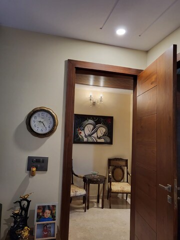 Furnished Amenities in 3 BHK Builder Floor at AS Tower, Sector 45 – for Rent