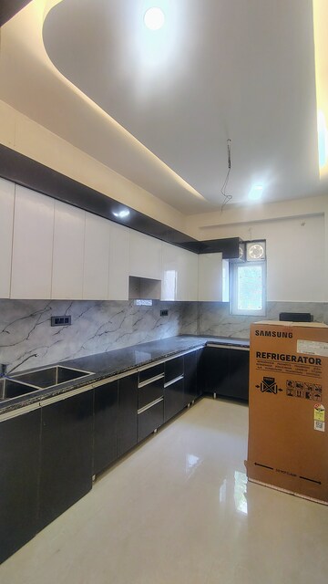 Kitchen in 3 BHK Builder Floor at M3M Atrium, Sector 57 – for Rent