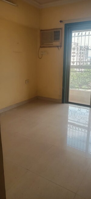 Room in 1 BHK Apartment at Regency Estate, Dombivli East – for Rent