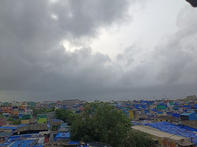 Garden, rustomjee-paramount 2 Bedroom 860 Sq.Ft. Apartment In Khar West Mumbai 9310202