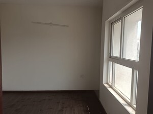 Room in 3 BHK Apartment at Amolik Sankalp, Sector 85 – for Rent