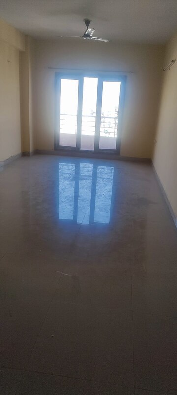 Room in 3 BHK Apartment at Amolik Sankalp, Sector 85 – for Rent