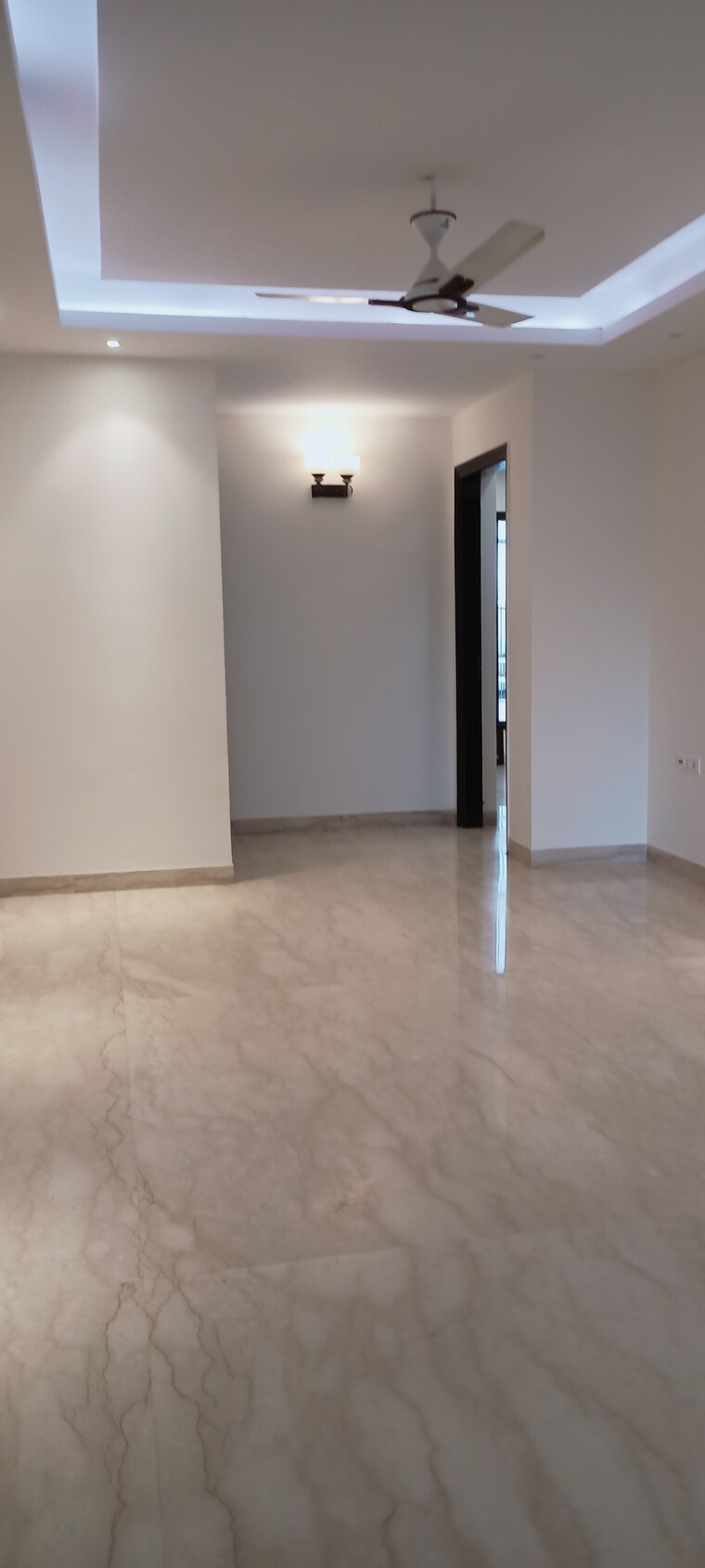 Room, dlf-city-phase-iv 3 Bedroom 2000 Sq.Ft. Builder Floor In Dlf Phase iv Gurgaon 9310260