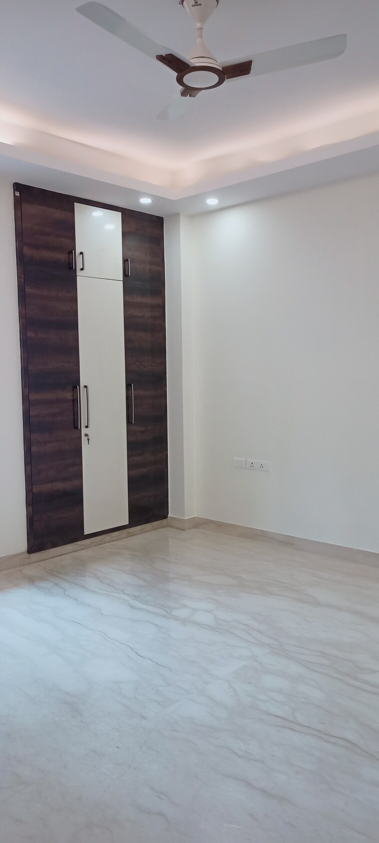 Room, dlf-city-phase-iv 3 Bedroom 2000 Sq.Ft. Builder Floor In Dlf Phase iv Gurgaon 9310260