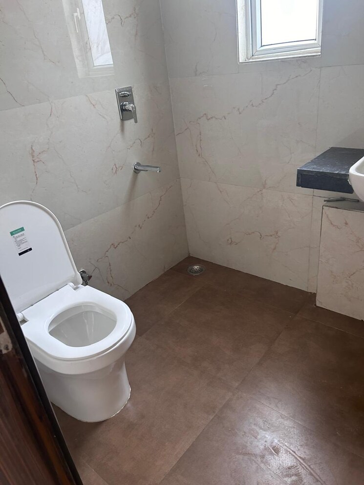 Master Bedroom, smart-world-gems 2.5 Bedroom 1105 Sq.Ft. Builder Floor In Sector 89 Gurgaon 9310279