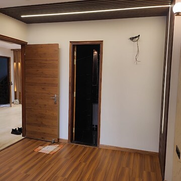 Room in 3 BHK Builder Floor at Kohli One Malibu Town, Malibu Town – for Rent