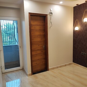 Room in 3 BHK Builder Floor at Kohli One Malibu Town, Malibu Town – for Rent