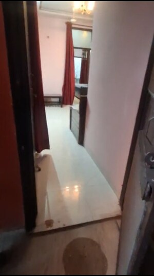 Room in 1 BHK Builder Floor at Vaishali Sector 2 – for Rent