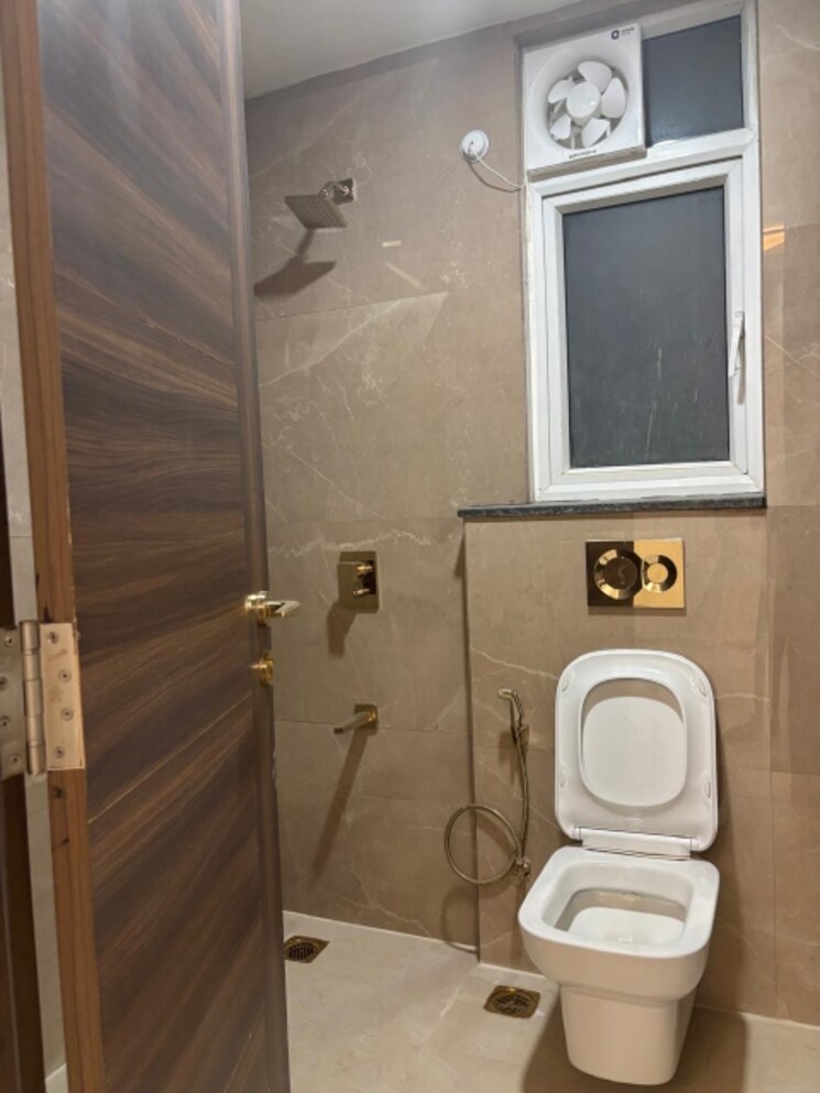 Attached Bathroom, smart-world-orchard 3 Bedroom 1680 Sq.Ft. Apartment In Sector 61 Gurgaon 9310411