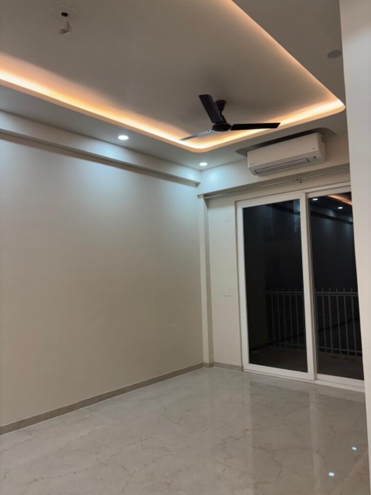 Room, smart-world-orchard 3 Bedroom 1680 Sq.Ft. Apartment In Sector 61 Gurgaon 9310411