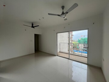 Room in 2 BHK Apartment at Godrej Boulevard, Manjari – for Rent