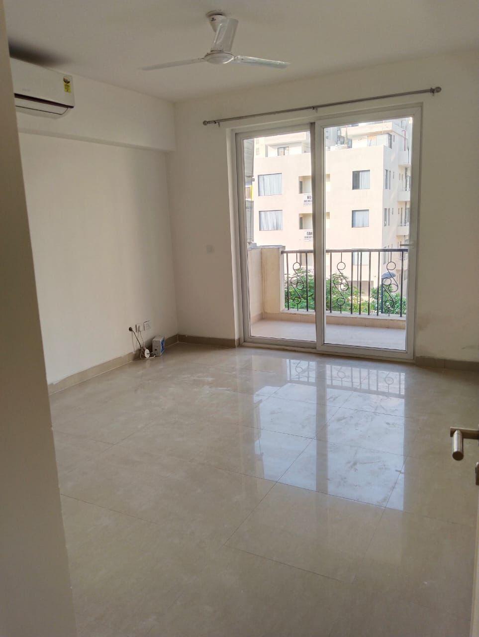 2.5 BHK + Study Room Apartment For Rent in Emaar Emerald Estate
