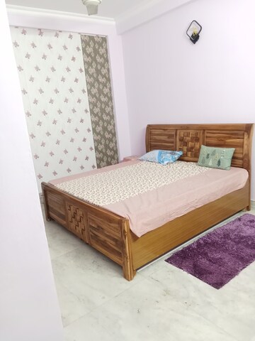 Bedroom in 3 BHK Builder Floor at Arjun Nagar – for Rent