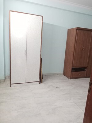 Room in 3 BHK Builder Floor at Arjun Nagar – for Rent