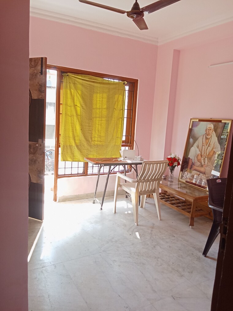 Living Room, arjun nagar 3 Bedroom 1250 Sq.Ft. Builder Floor In Arjun Nagar Delhi 9310433