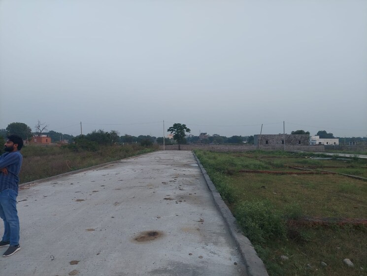 undefined, sector 12  100 Sq.Yd. Plot In Sector 12 Noida 9310441