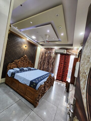 Bedroom in 4 BHK Apartment at Saya Gold Avenue, Vaibhav Khand – for Rent