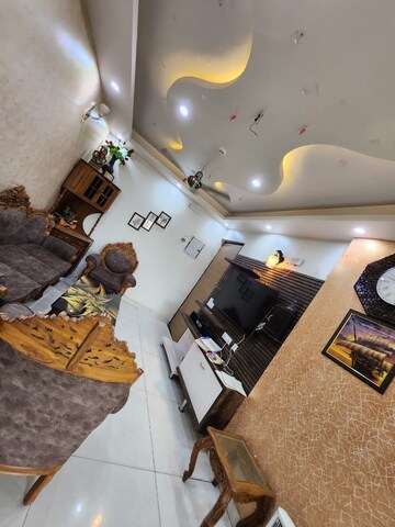 Master Bedroom in 4 BHK Apartment at Saya Gold Avenue, Vaibhav Khand – for Rent