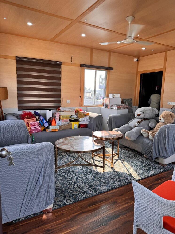 Living Room, veera-safdarjung-enclave 3 Bedroom 1800 Sq.Ft. Builder Floor In Safdarjung Enclave Delhi 9310504