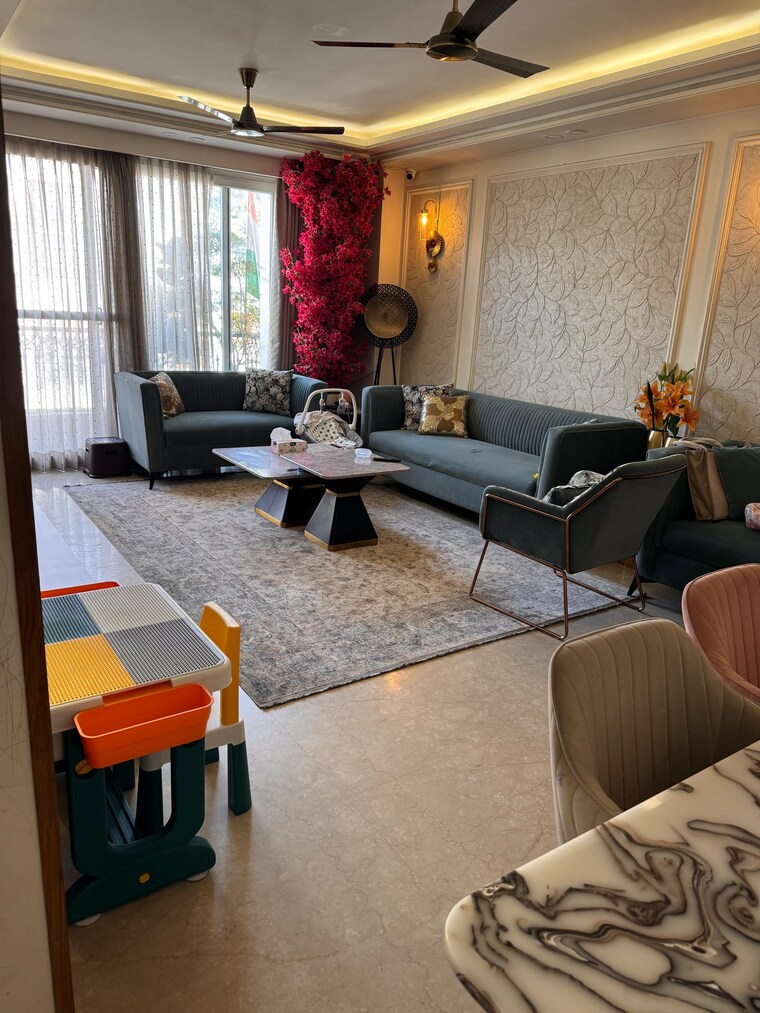 Living Room, veera-safdarjung-enclave 3 Bedroom 1800 Sq.Ft. Builder Floor In Safdarjung Enclave Delhi 9310504