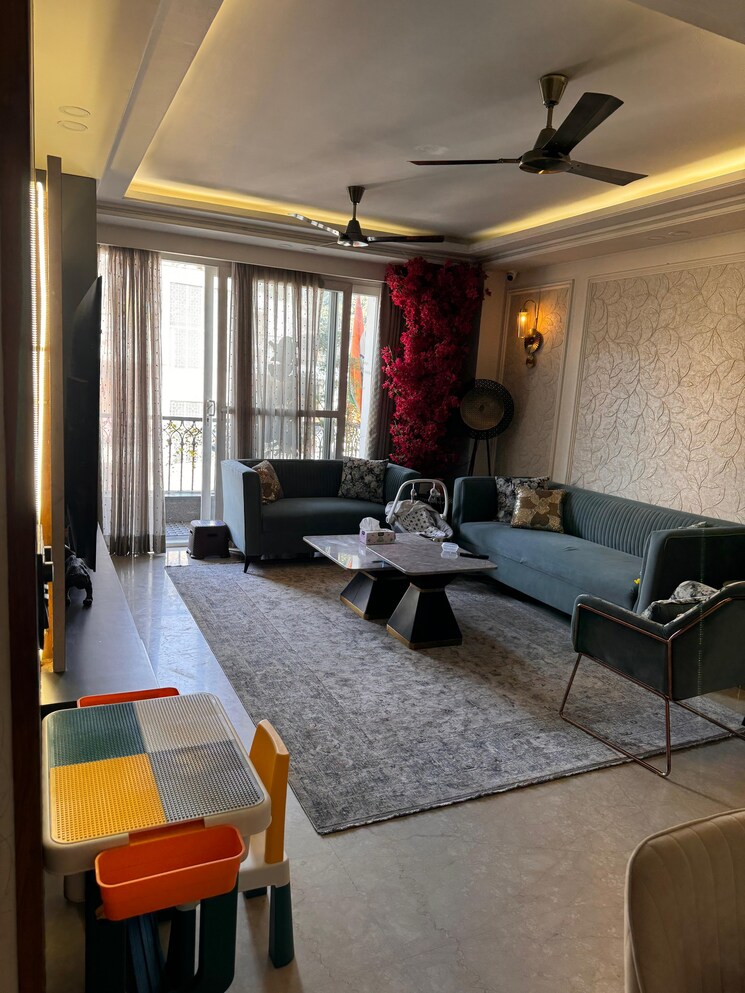 Bedroom, veera-safdarjung-enclave 3 Bedroom 1800 Sq.Ft. Builder Floor In Safdarjung Enclave Delhi 9310504