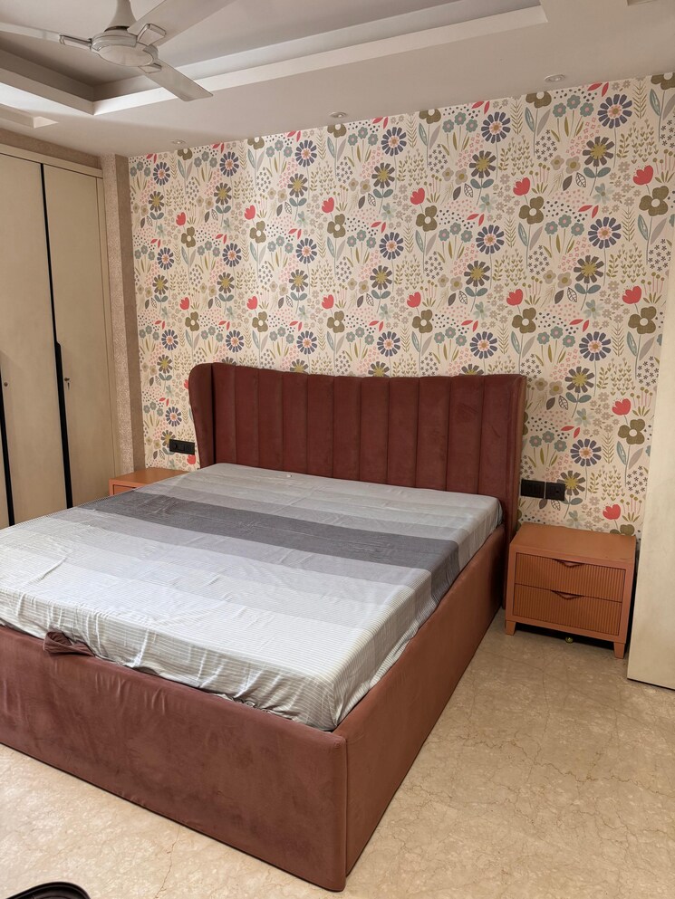 Bedroom, veera-safdarjung-enclave 3 Bedroom 1800 Sq.Ft. Builder Floor In Safdarjung Enclave Delhi 9310504