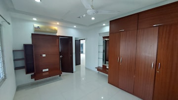 Room in 4 BHK Apartment at Jayabheri Orange County, Gachibowli – for Rent