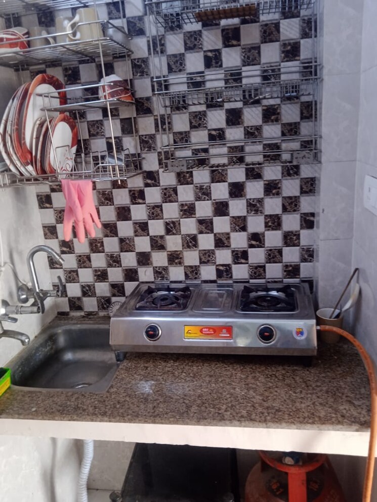 Kitchen, lajpat nagar 1 RK 300 Sq.Ft. Builder Floor In Lajpat Nagar Delhi 9310510