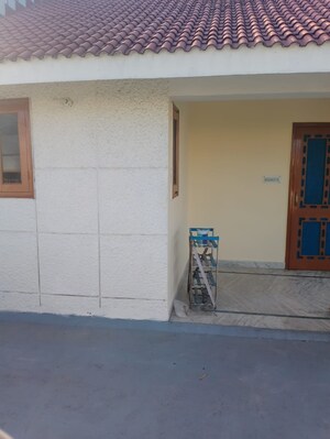 2 BHK Builder Floor For Rent in Jogiwala