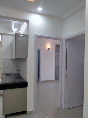 Room in 2 BHK Apartment at Suncity Avenue 76, Sector 76 – for Rent